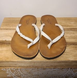 American Eagle Leather Flip Flops